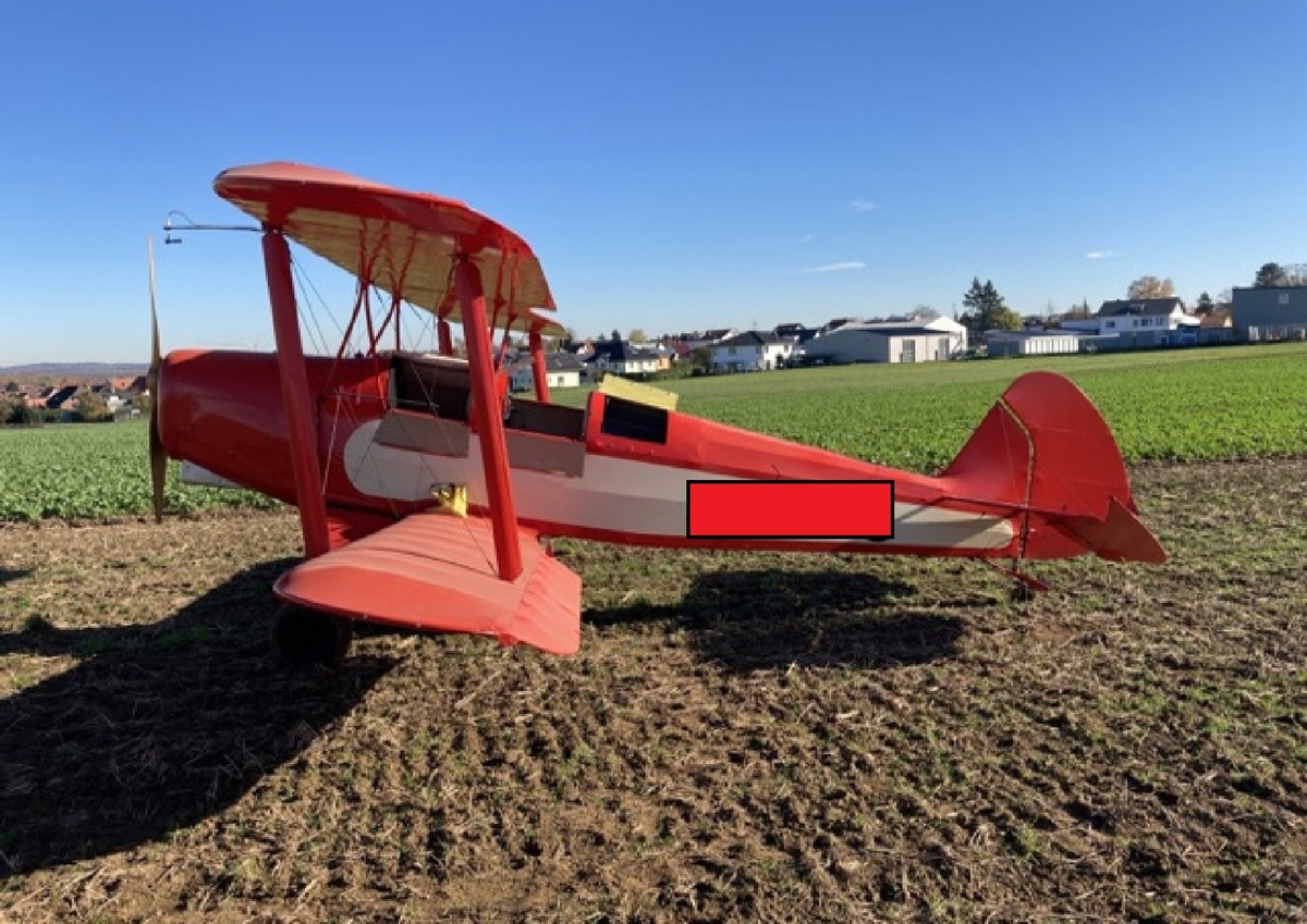 POL-GI: LK Gießen: gemeldeter Flugzeugabsturz entpuppt sich als geglückte Notlandung eines sog. Ultraleicht Doppeldeckers