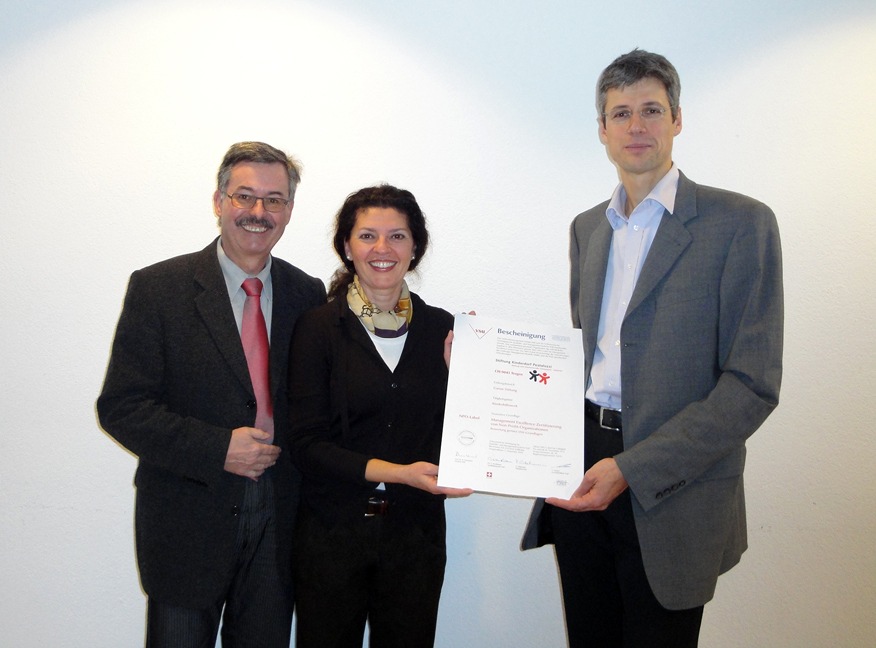 Stiftung Kinderdorf Pestalozzi mit NPO-Label für Management Excellence und ISO 9001 ausgezeichnet