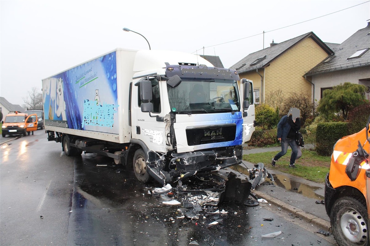 POL-PDMY: Verkehrsunfall mit Verletzten