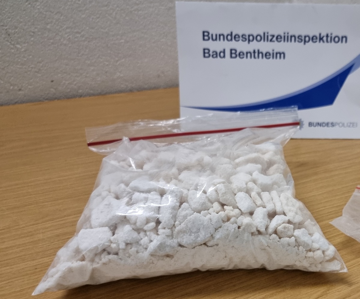 BPOL-BadBentheim: Mutmaßliche synthetische Designerdroge &quot;3-MMC&quot; beschlagnahmt