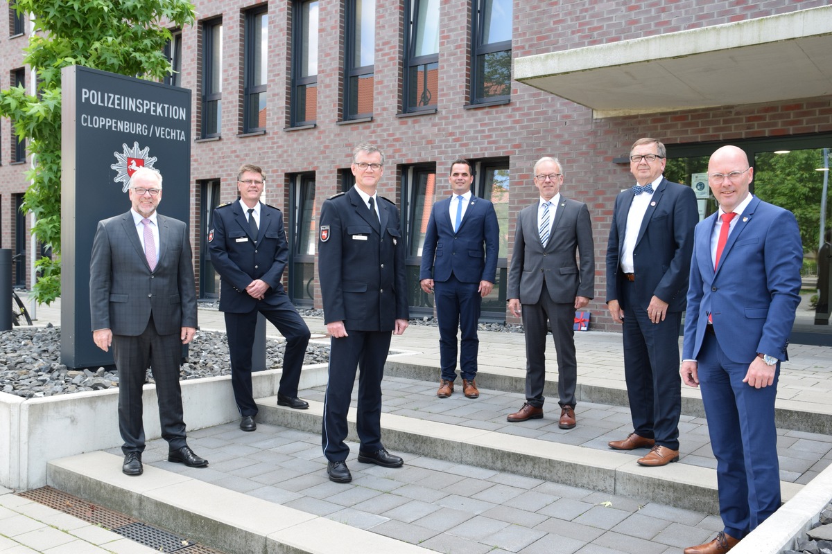 POL-OLD: +++ Jörn Kreikebaum als neuer Leiter der Polizeiinspektion Cloppenburg/Vechta offiziell vorgestellt +++