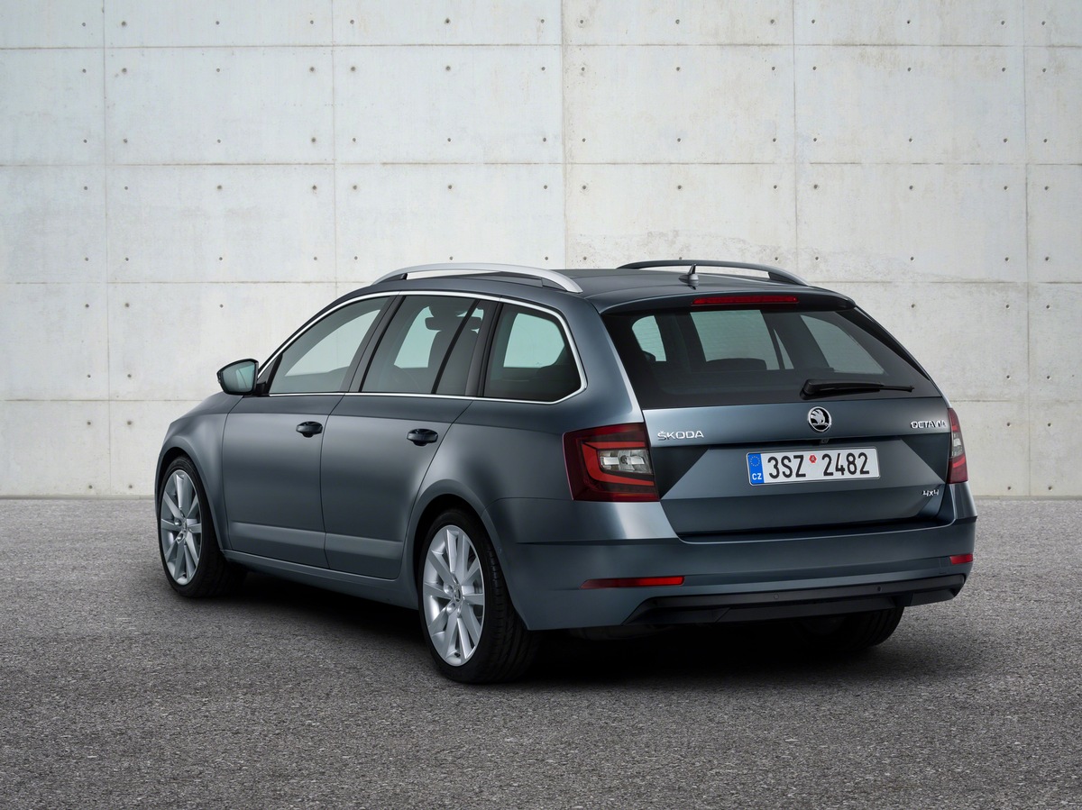 Umweltfreundlichster Mittelklassewagen fährt mit Erdgas / Aktueller ADAC EcoTest zeichnet Skoda Octavia G-Tec aus