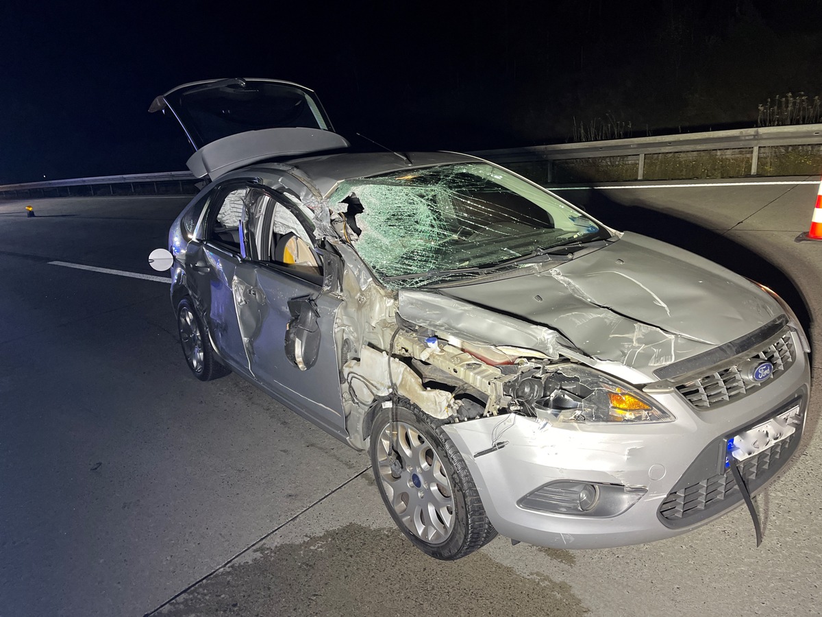 API-TH: zwei Verletzte nach Verkehrsunfall mit drei beteiligten Fahrzeugen