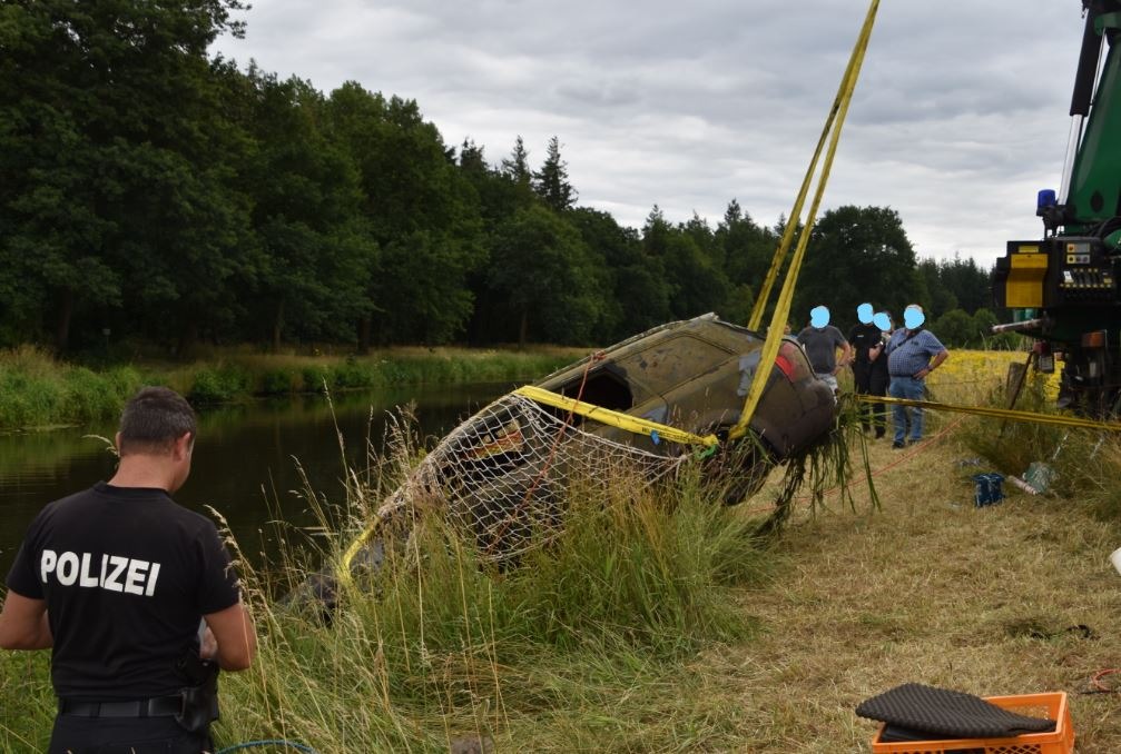 POL-DH: --- Barnstorf - Vermisstensuche Demby / Pkw in der Hunte gefunden ---