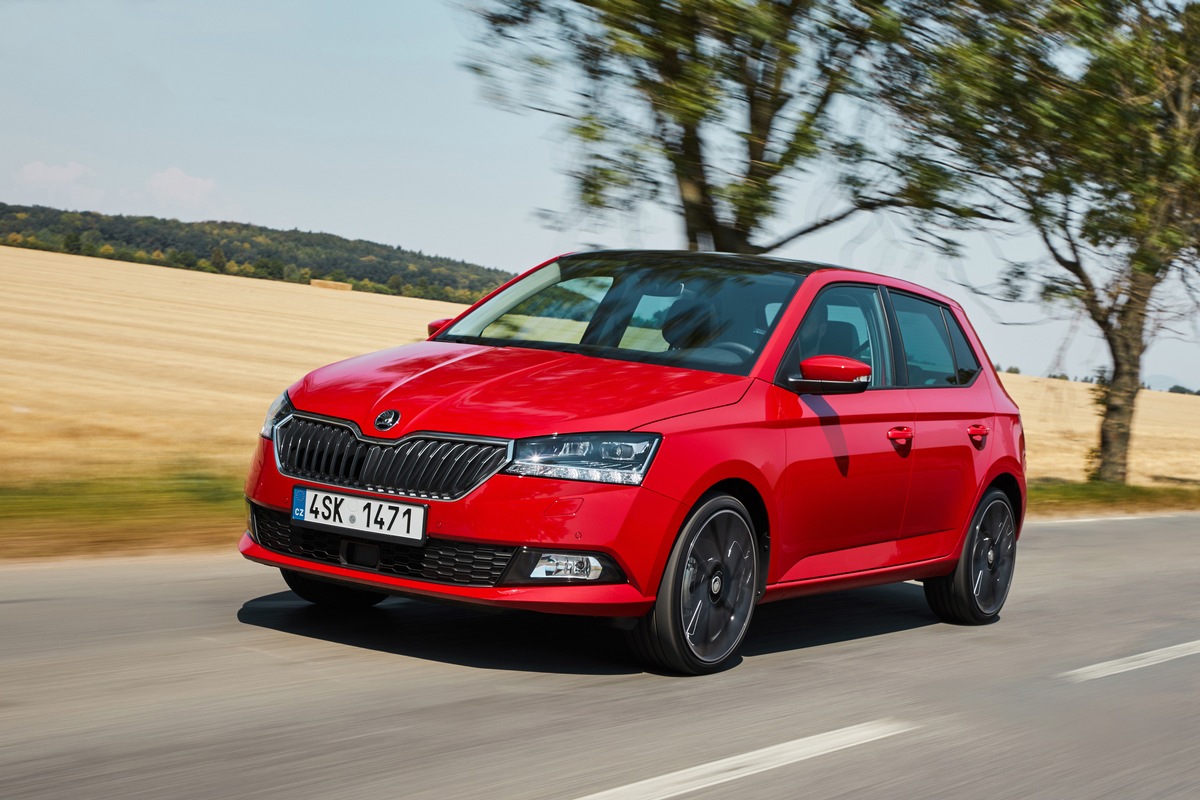 Höchste Kundenzufriedenheit: SKODA FABIA und SKODA RAPID gewinnen J.D. Power Award (FOTO)