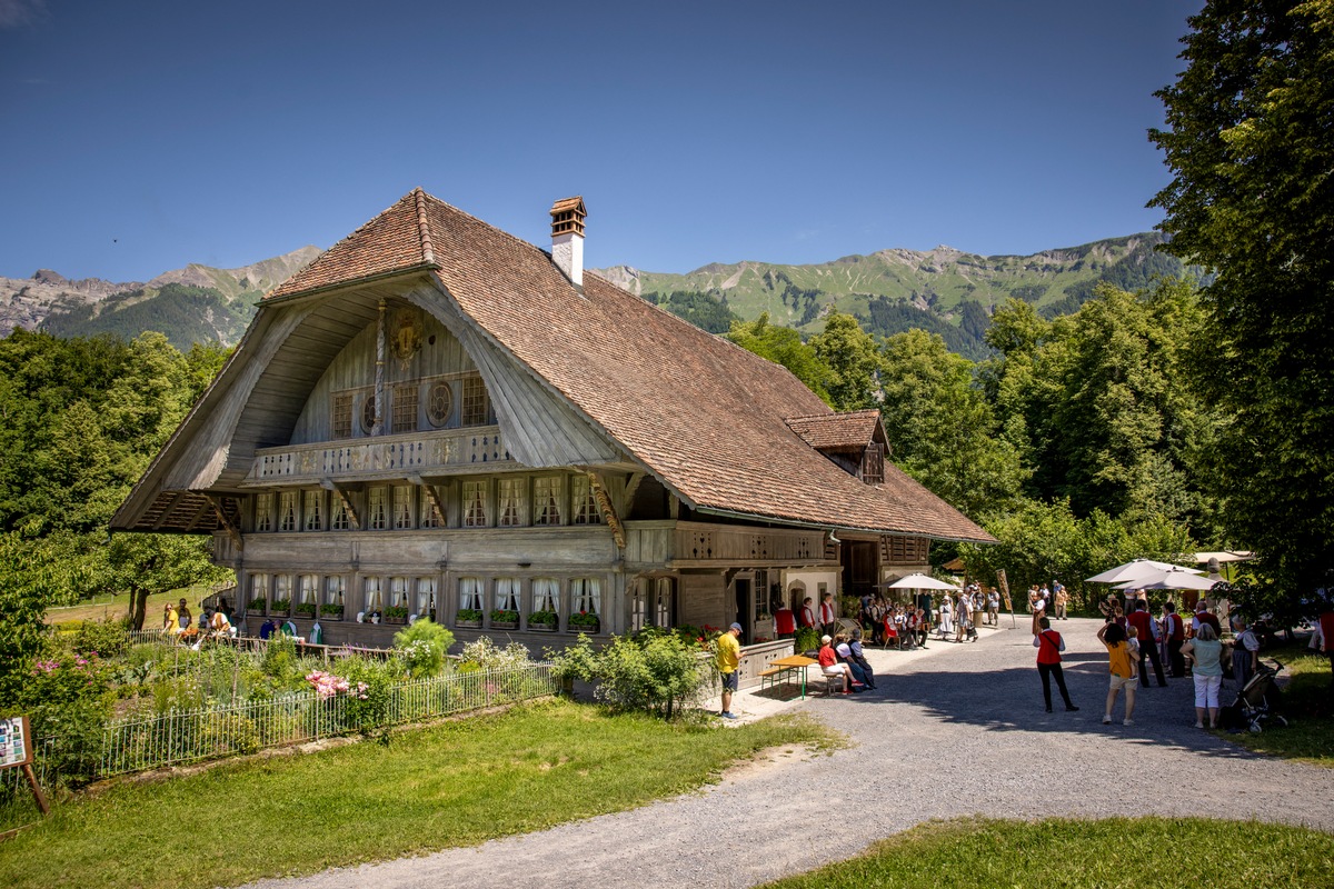 Après huit ans de recherche, le Musée en plein air Ballenberg publie 90 documents importants sur les bâtiments