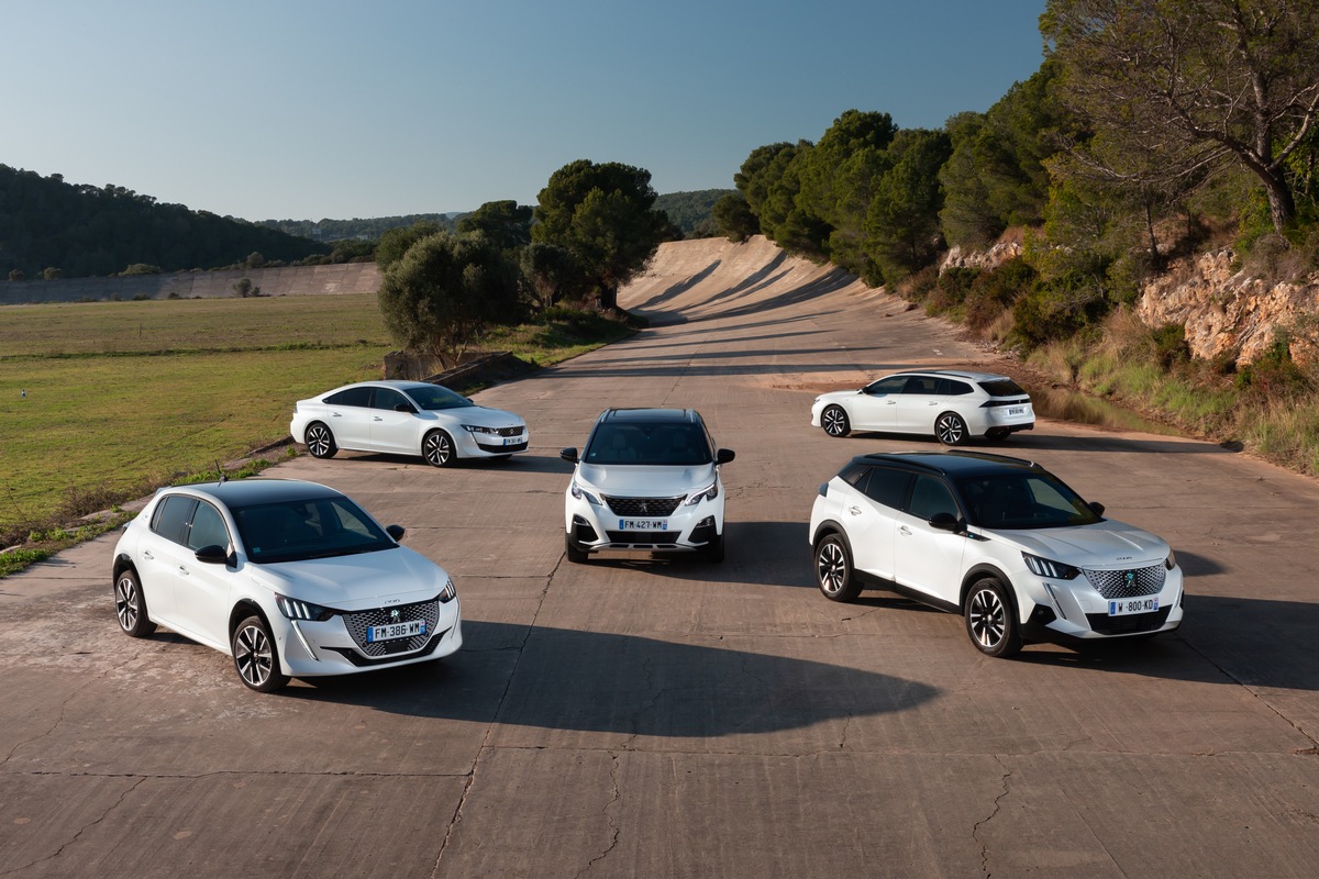 PEUGEOT erweitert seine Palette der Elektro-Fahrzeuge: Marktstart der neuen Plug-In Hybride