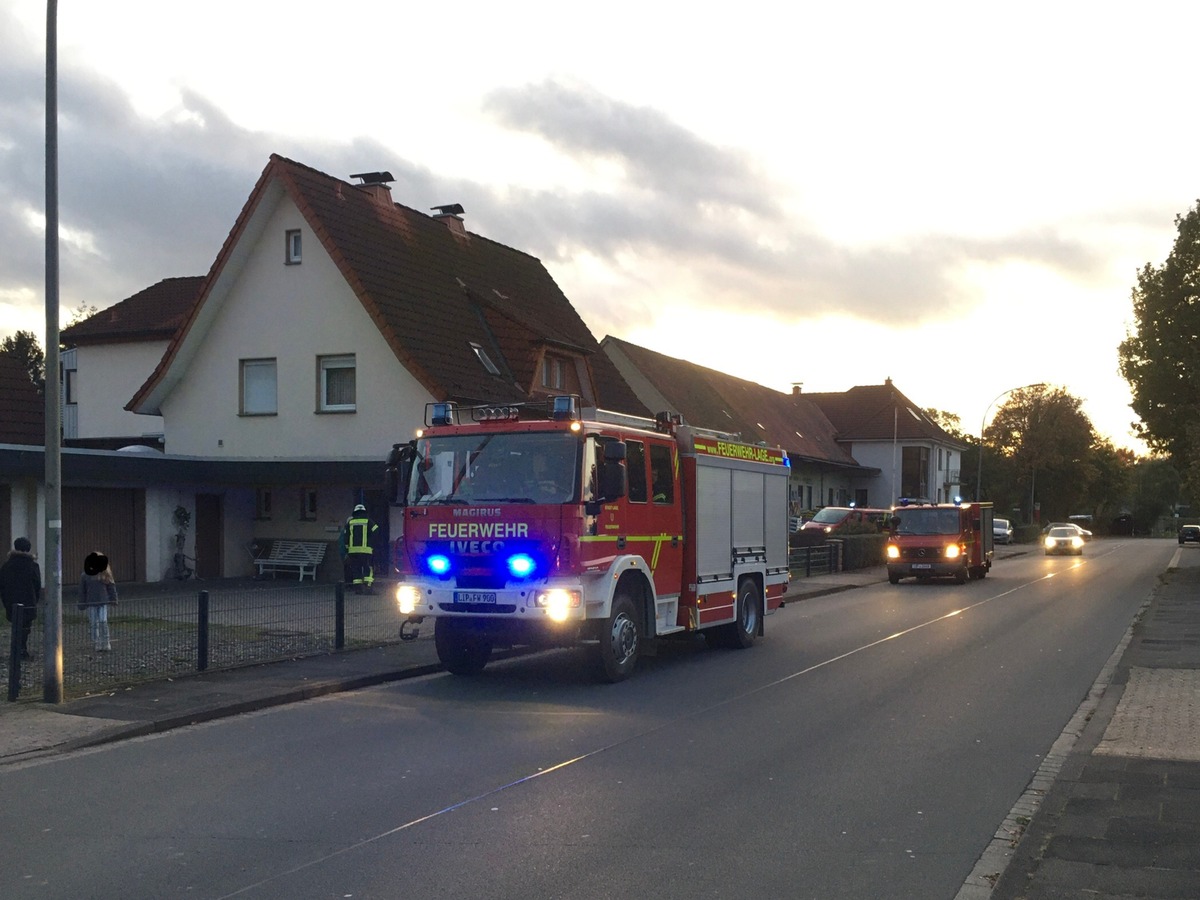 FW Lage: Feuer 2 / Kamin-/Schornsteinbrand - 27.10.2019 - 17:01 Uhr