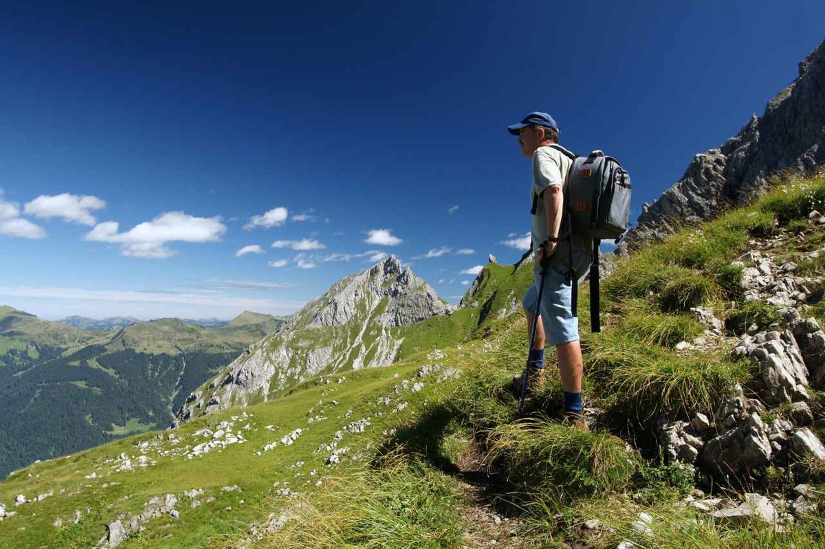 Im Bregenzerwald von Hütte zu Hütte wandern - BILD