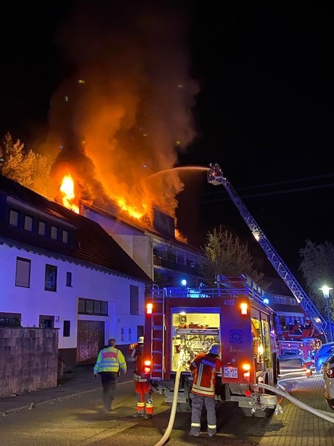 KFV-CW: Dachstuhlbrand in Bad Herrenalb mit großen Sachschaden