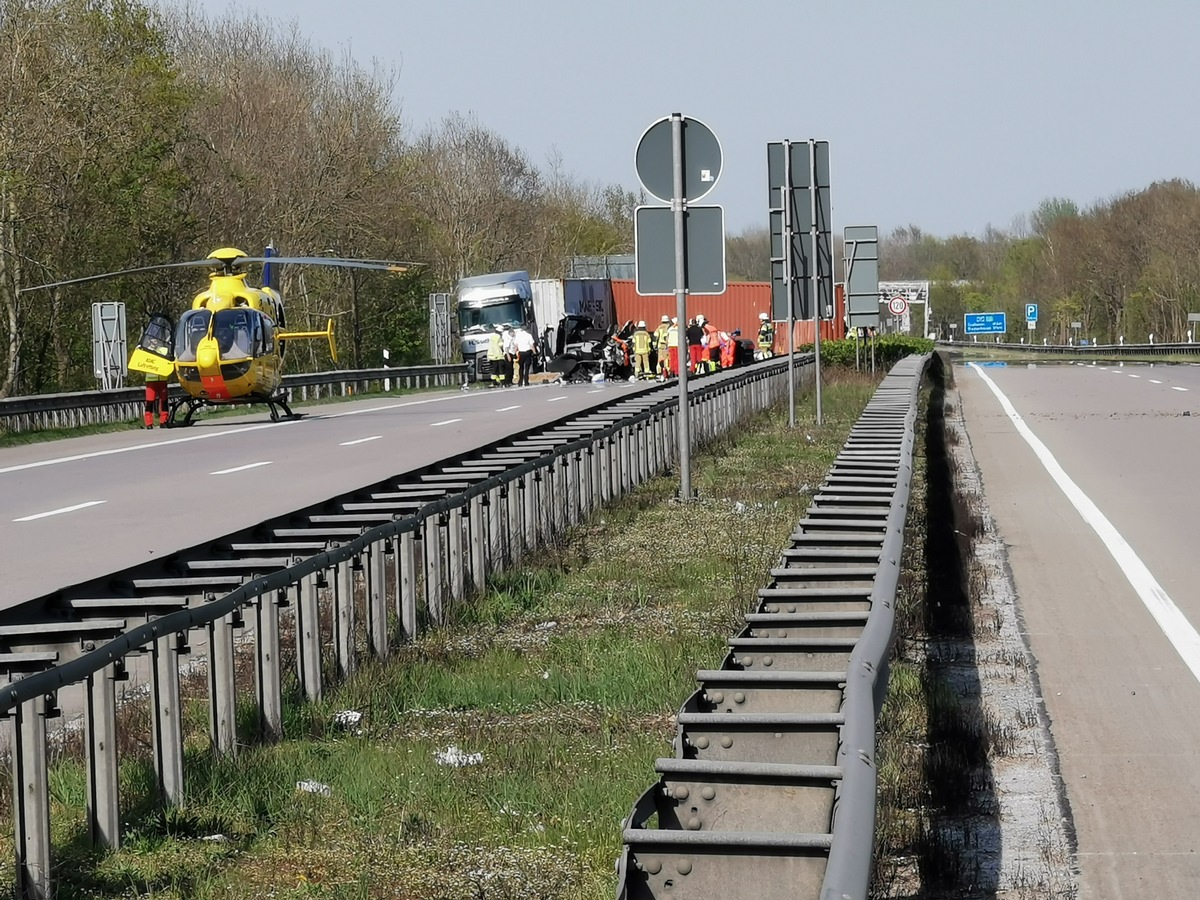 POL-CUX: Medieninformation der Polizeiinspektion Cuxhaven vom 23. April 2020 Ergänzung zum VU auf der BAB