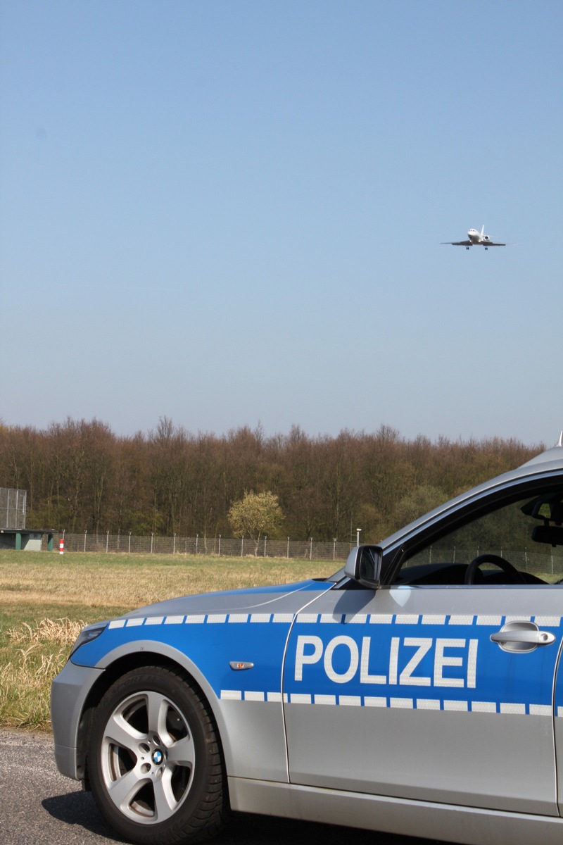 BPOL NRW: Ferienzeit ist Reisezeit! Ferienstart am Düsseldorfer Flughafen