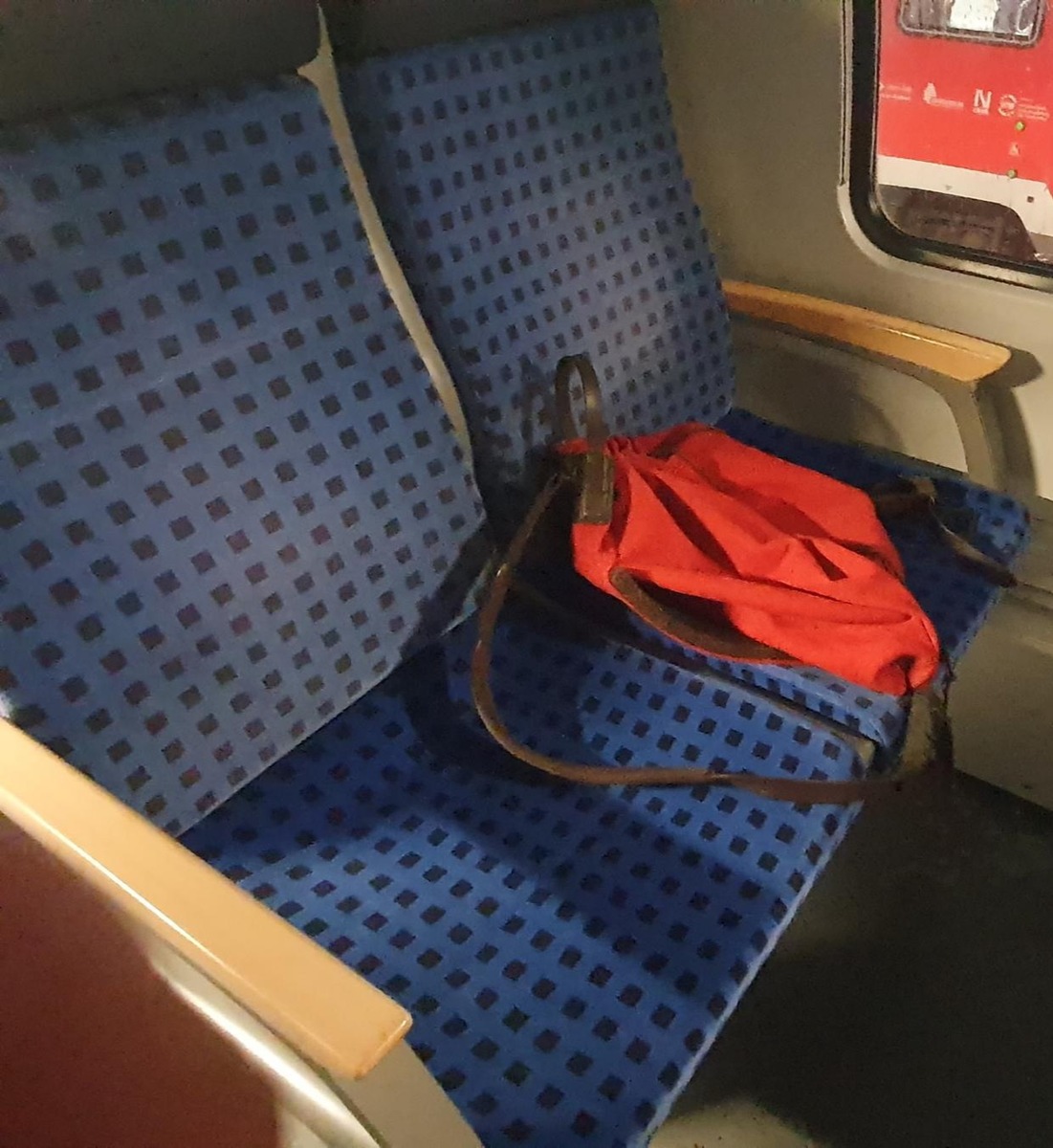 BPOLI MD: Vergessener Rucksack im Regionalexpress führt zum Einsatz von Sprengstoffspürhund der Bundespolizei