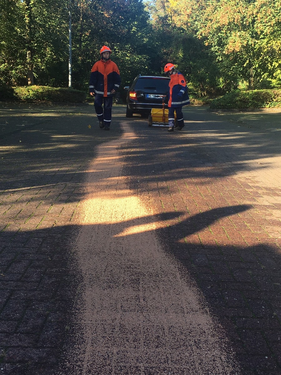 FW-HAAN: Jugendfeuerwehr erlebt aufregenden Berufsfeuerwehrtag