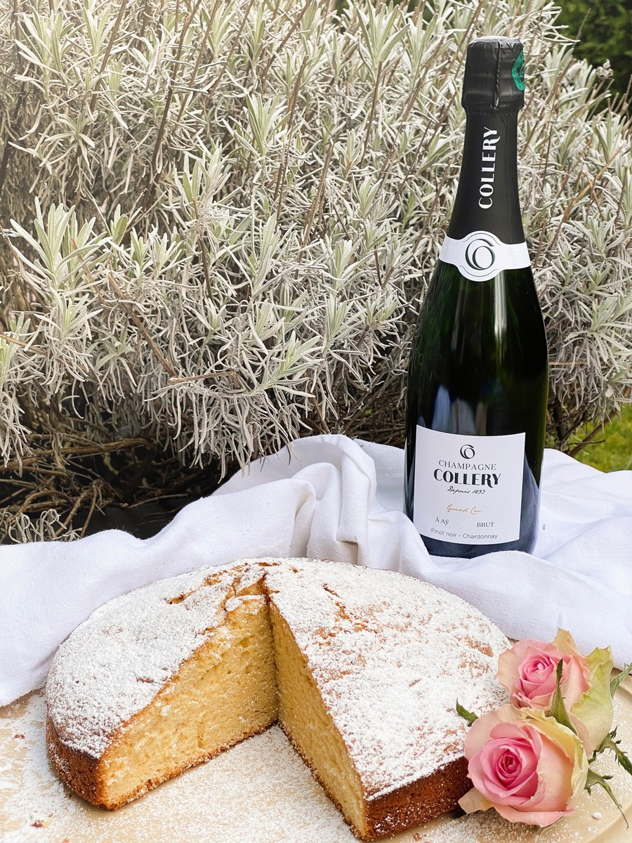 Gâteau au Champagne | Wie der Champagner in den Kuchen kommt