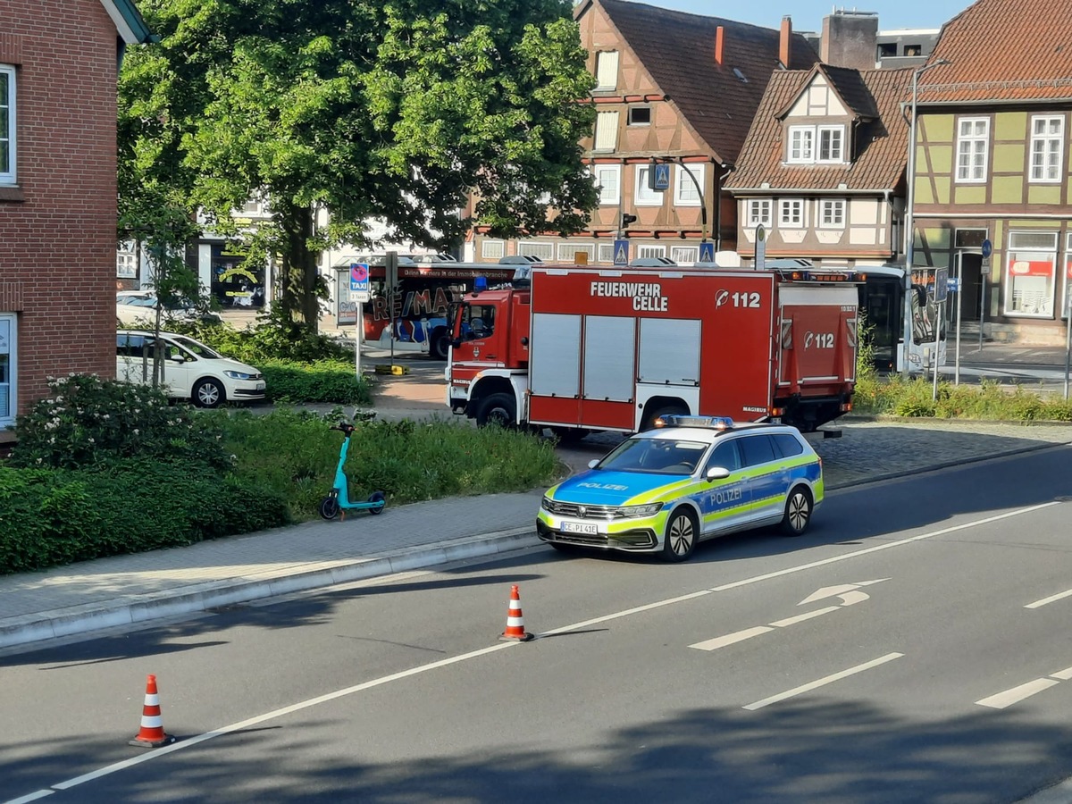 FW Celle: Unbekannter Stoff ausgetreten