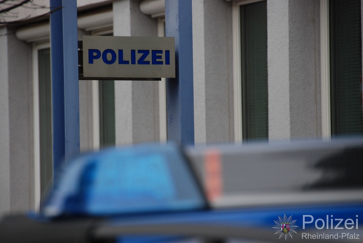 POL-PPTR: Polizei ermittelt nach Brand an Pkw