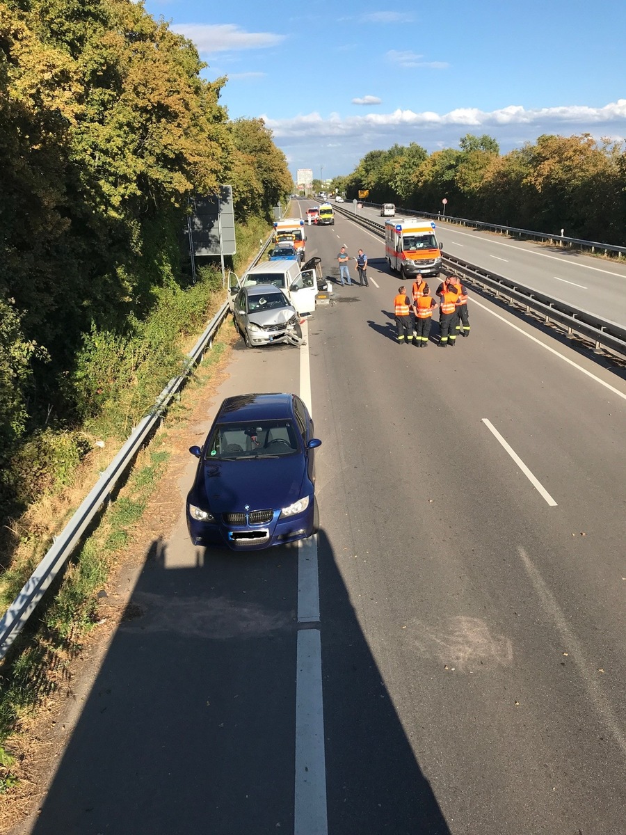 POL-PPMZ: Verkehrsunfall mit mehreren verletzten Personen