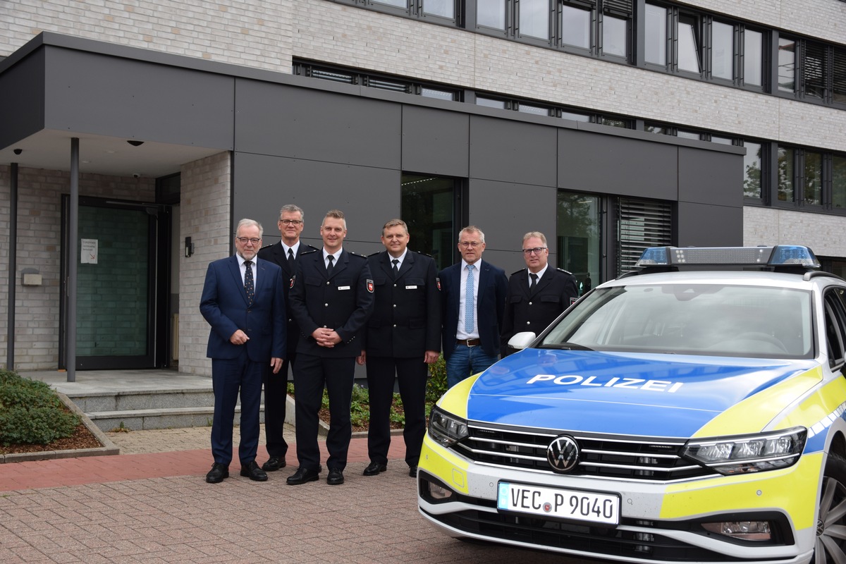 POL-OLD: +++ Neuer Leiter beim Polizeikommissariat Vechta +++ Polizeipräsident Johann Kühme überträgt die Amtsgeschäfte an Polizeioberrat Lars Zengler +++