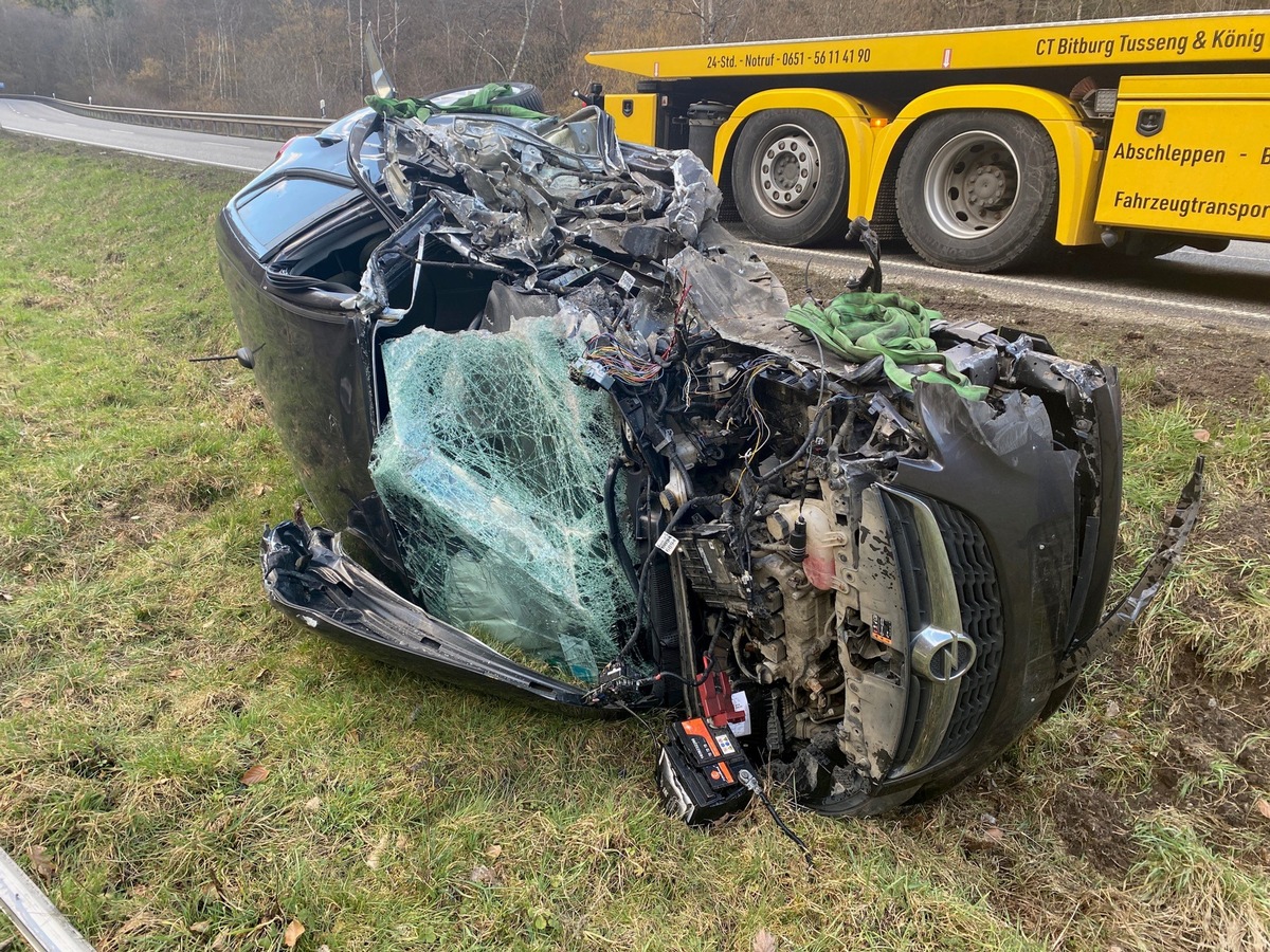 POL-PDTR: Verkehrsunfall mit leichtverletzten Personen und hohem Sachschaden auf der L 150