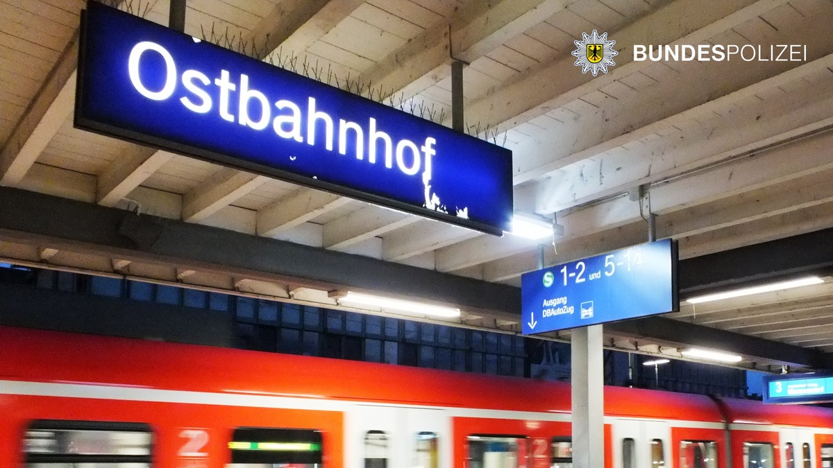 Bundespolizeidirektion München: Attacke auf Reisende in der S-Bahn / Jugendliche begehen mehrere Gewaltdelikte