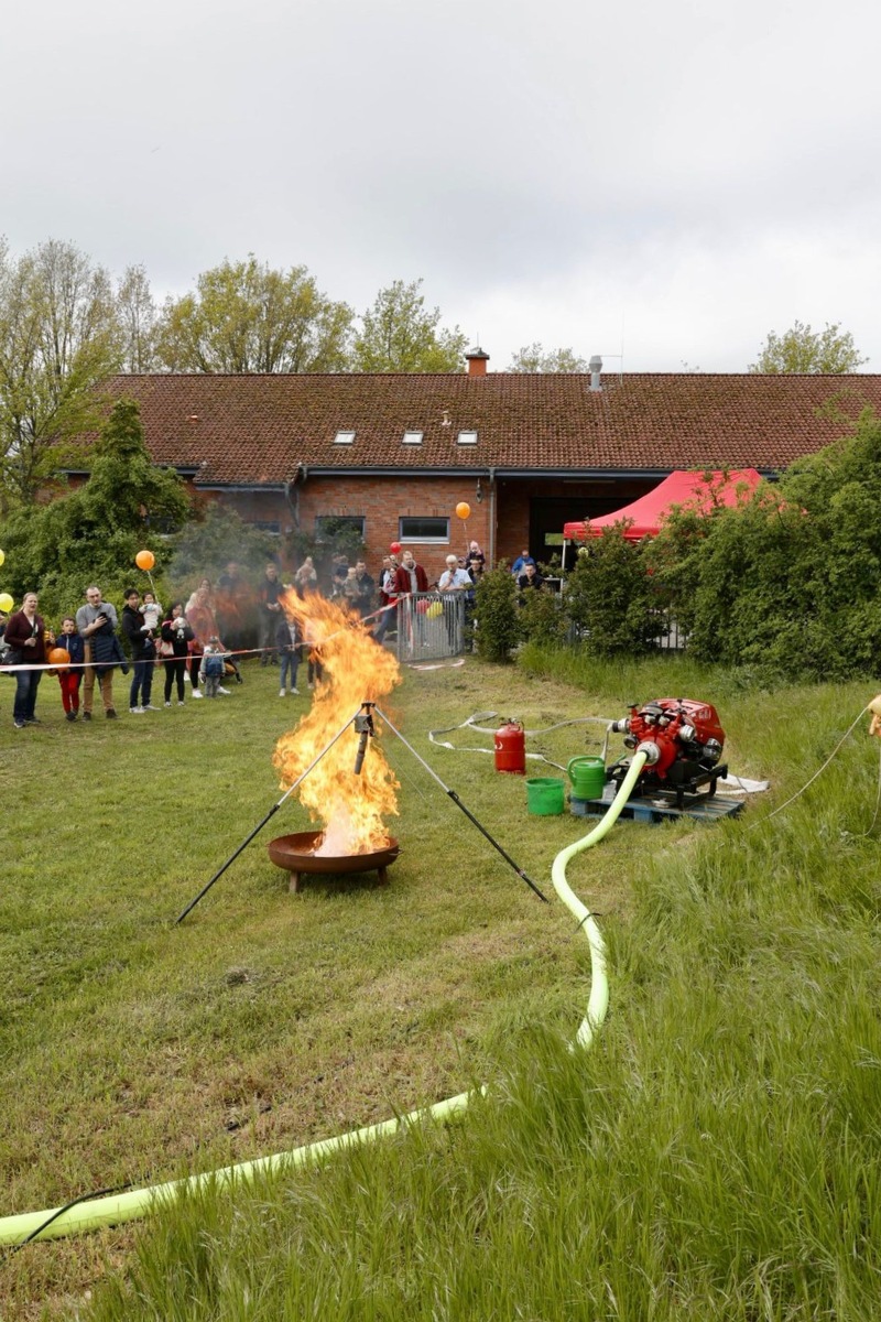 FW-HB: Tag der offenen Tür: Tausende Menschen besuchen die Feuerwehr-Standorte