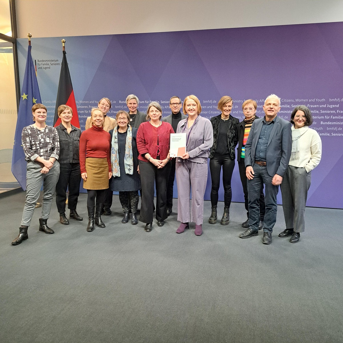 Klimawandel trifft Frauen besonders hart / Gutachten zum Vierten Gleichstellungsbericht der Bundesregierung auf gleichstellungsbericht.de veröffentlicht