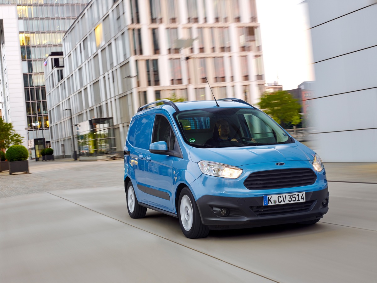 Der neue Ford Transit Courier: Klassenprimus in puncto Verbrauch und Lieferwagen-Eigenschaften (FOTO)