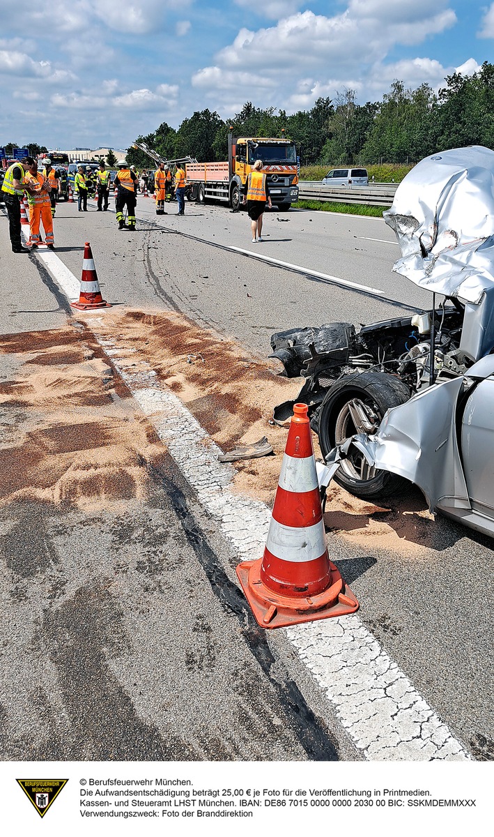 FW-M: Auffahrunfall auf der Autobahn (Freiham Süd)