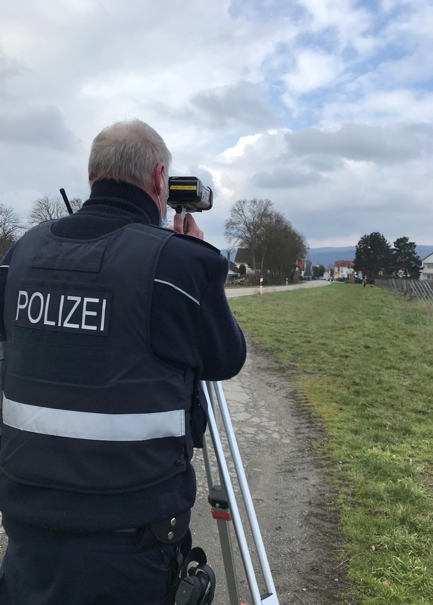 POL-PDNW: Schnellfahrer im Visier der Polizei