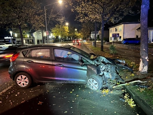 POL-OL: +++ 89-jährige Frau nach schwerem Verkehrsunfall im Krankenhaus +++