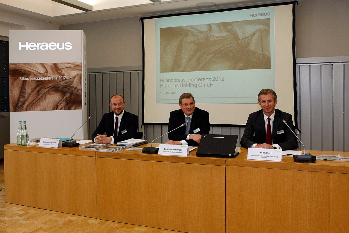 Bilanzpressekonferenz: Heraeus setzt Rekordkurs in 2011 fort (BILD)