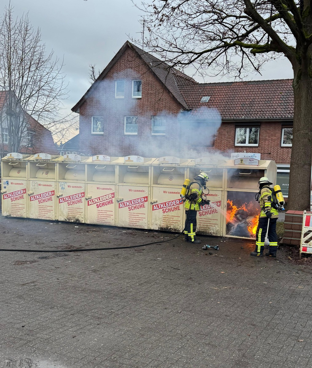 FW Südheide: Altkleider- Container brennen bereits das sechste Mal