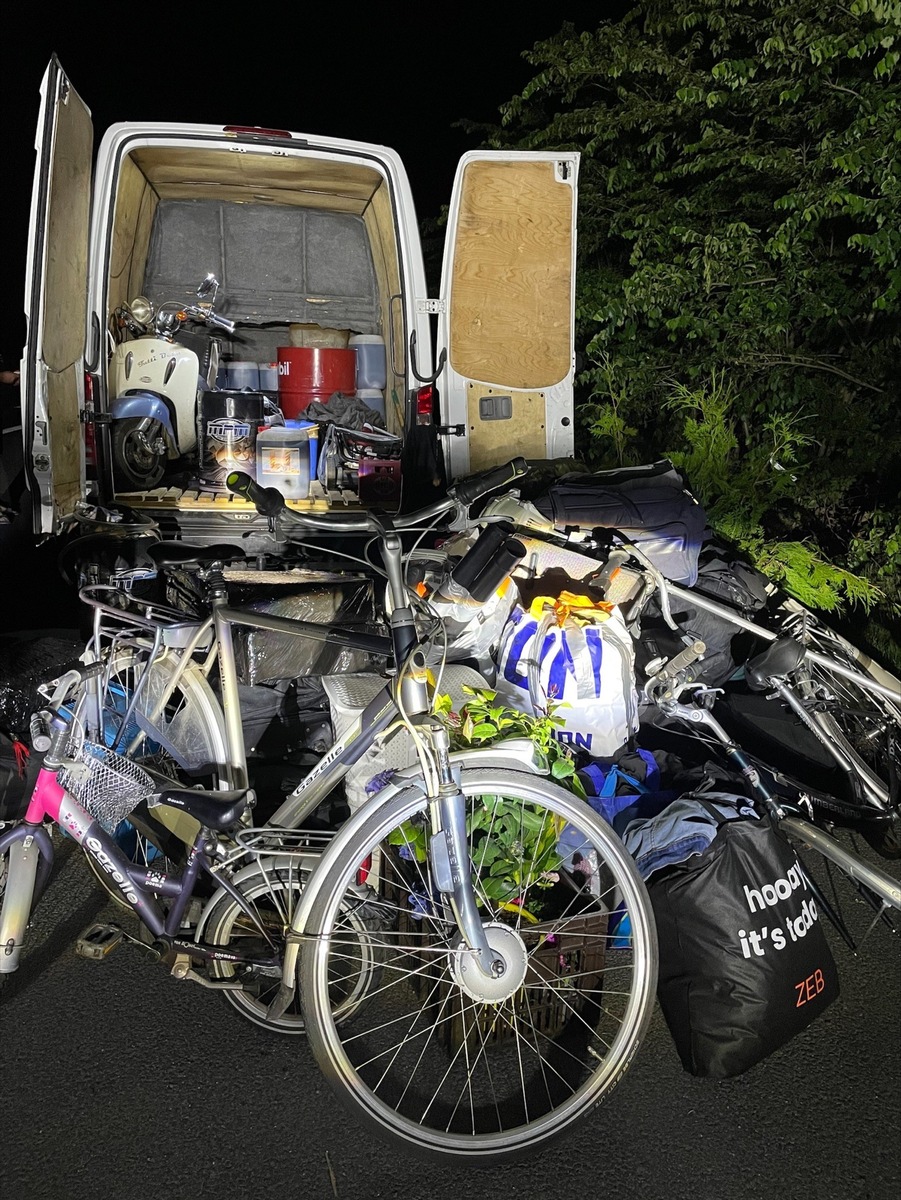 POL-DO: 100 % Überladung auf der A44 - Polizei beendet Urlaubsfahrt