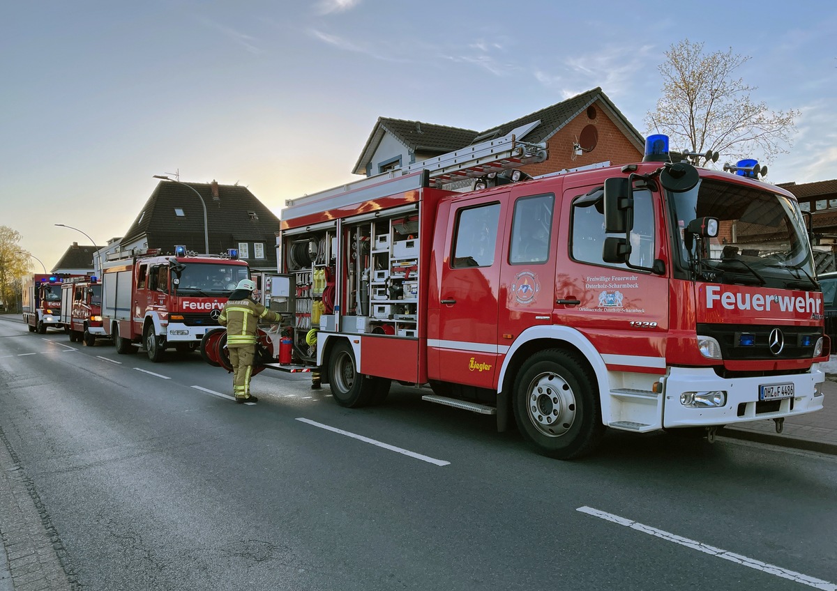 FW Osterholz-Scharm.: Unklare Rauchentwicklung / Schnelles Eingreifen verhindert weitere Brandausbreitung