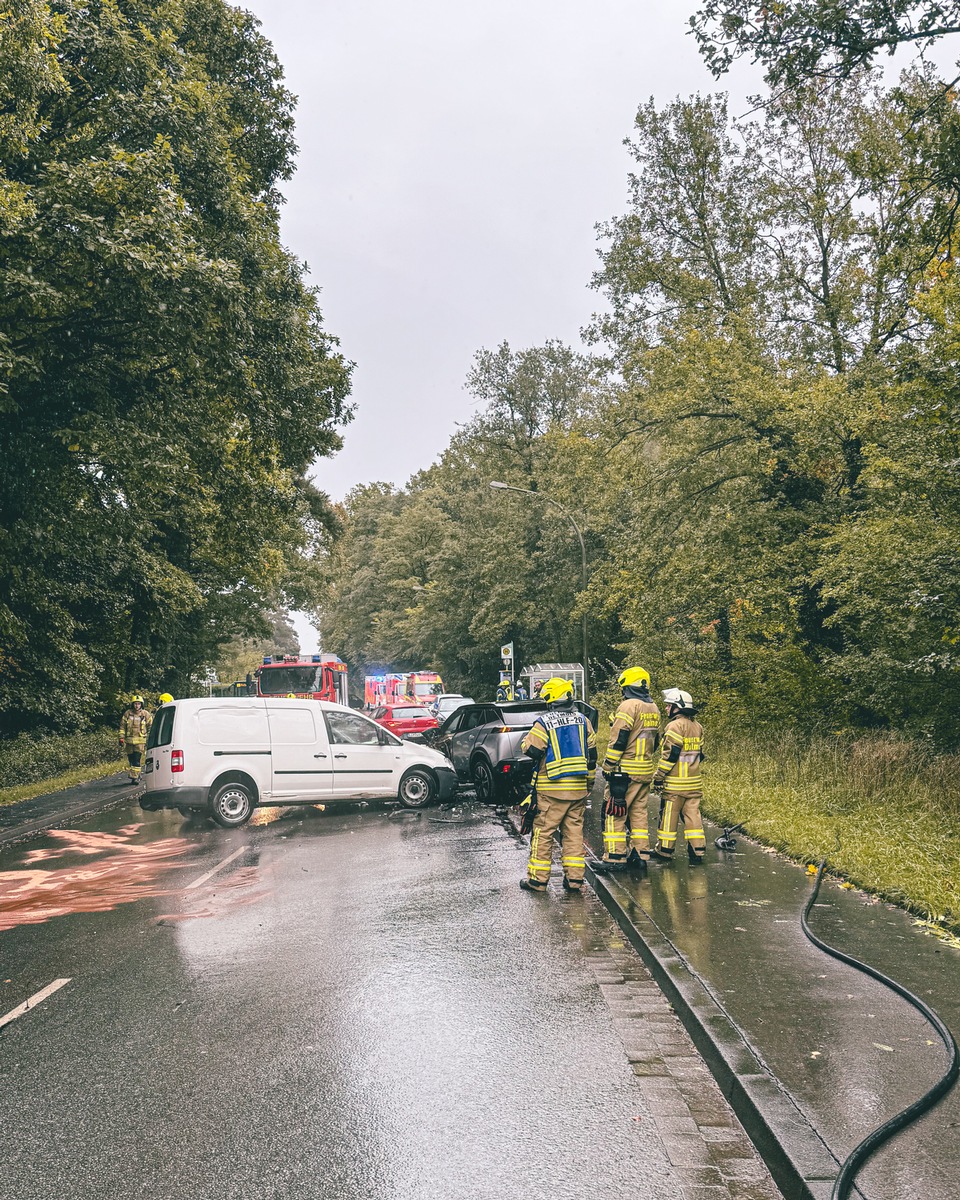 FW-DT: Verkehrsunfall auf dem Plantagenweg