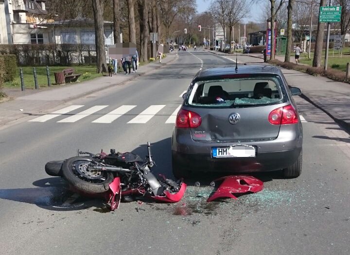 POL-HM: Start in die Motorradsaison im Weserbergland