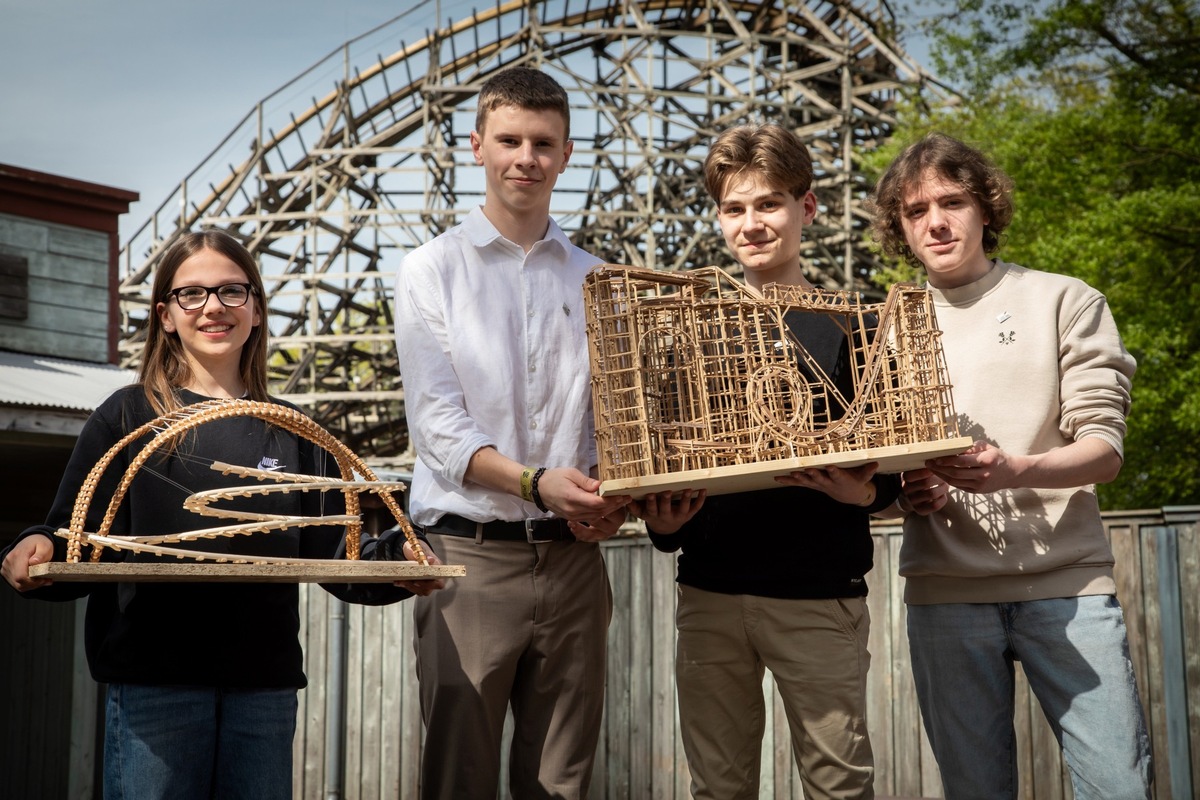 NRW-Landesfinale im Wettbewerb Junior.ING:  Schülerinnen und Schüler aus Bielefeld und Oberhausen bauen die besten Achterbahnmodelle und vertreten das Land in Berlin