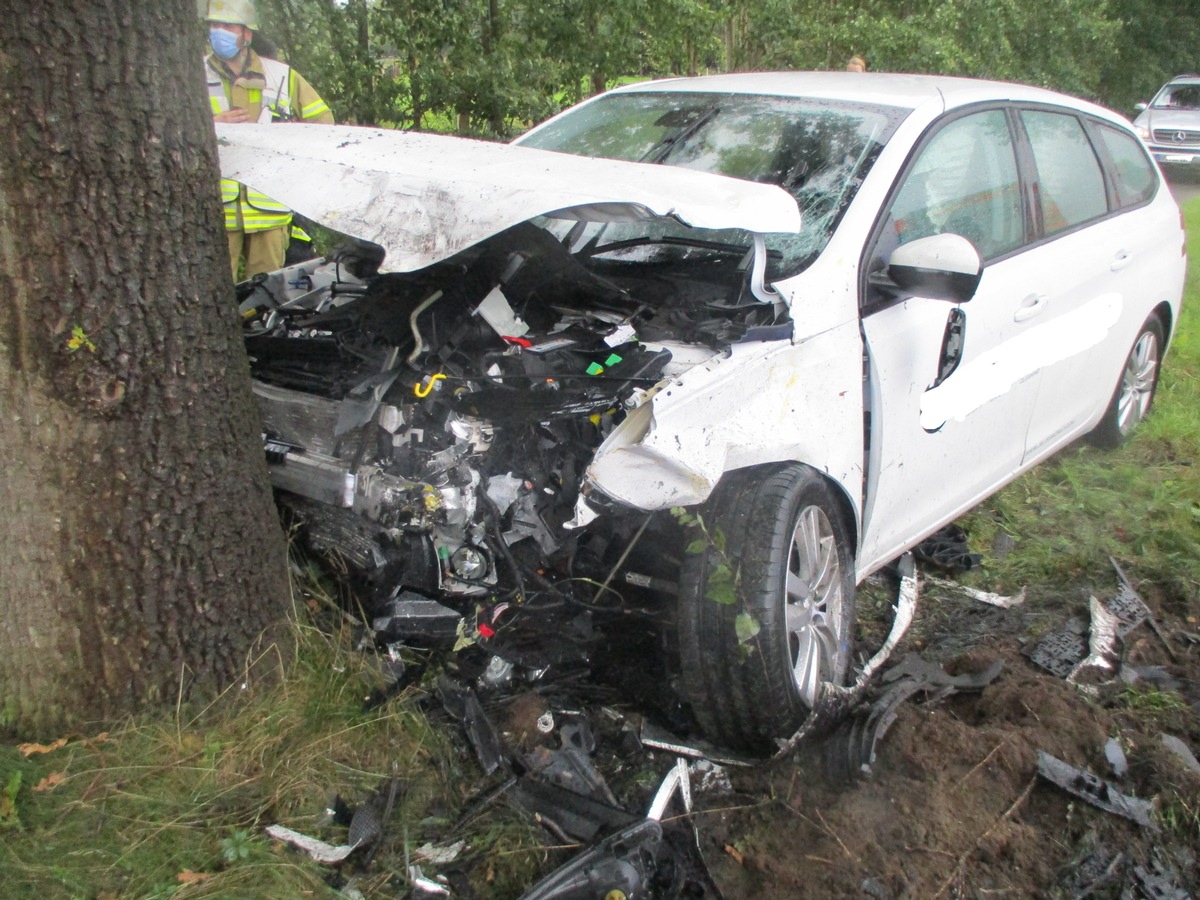 POL-STD: Unfall auf L124 - drei Verletzte, zwei davon schwer