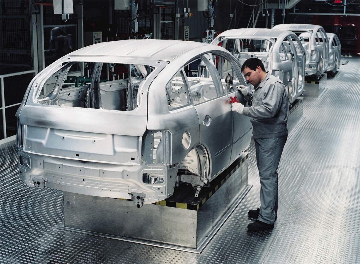 Aluminium expertise at AUDI AG / Audi has built more than 150,000 aluminium cars