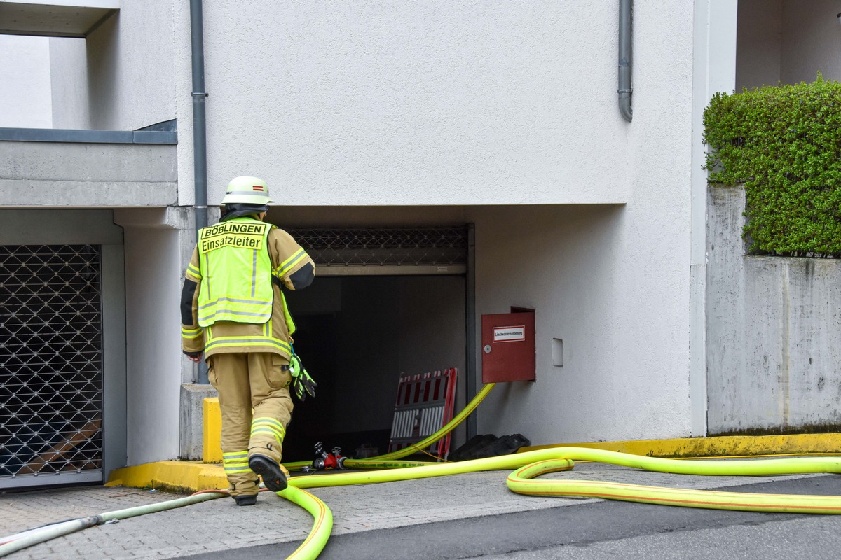 FW Böblingen: Rauchentwicklung aus Tiefgarage in Böblingen