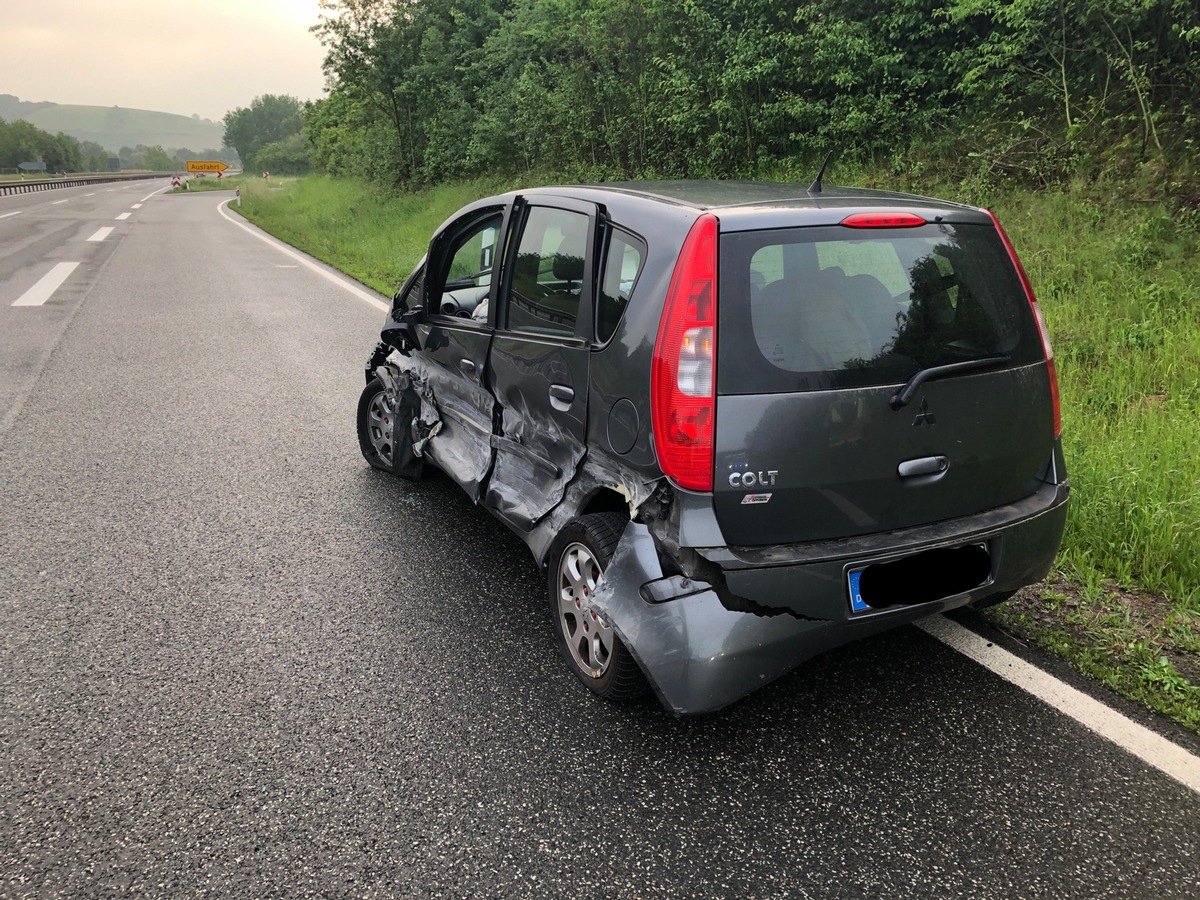 POL-PDKH: Nach Verkehrsunfallflucht werden Zeugen gesucht