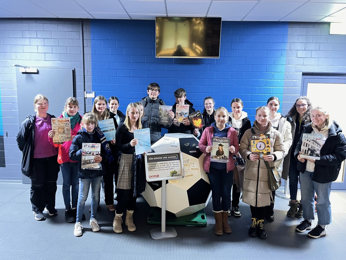 „Pinguin Post“ schnuppert Stadionluft – Beste Printzeitung aus Westfalen zu Besuch beim SC Paderborn 07