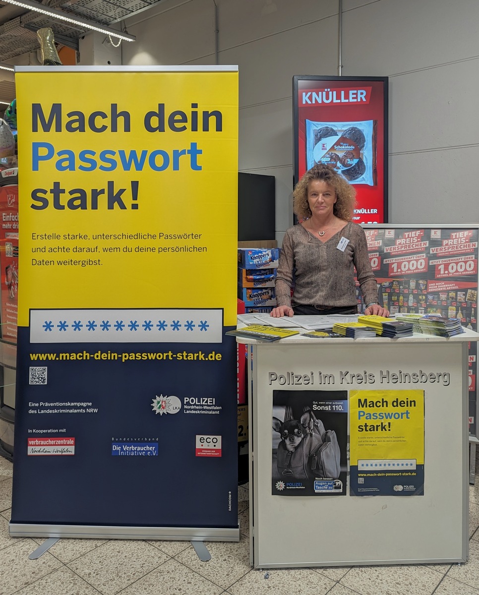 POL-HS: Informationsstand am Safer Internet Day