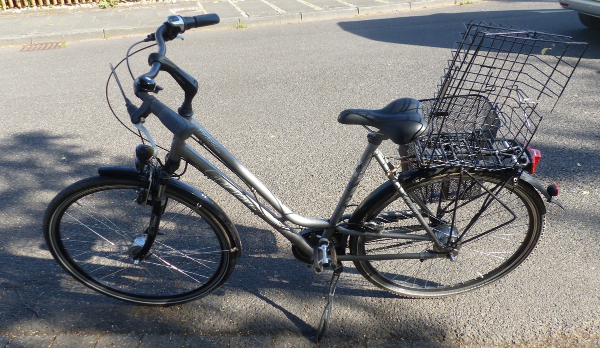 POL-BN: Bonn-Röttgen: Fahrradfahrer nach Sturz verstorben - Zeugen gesucht