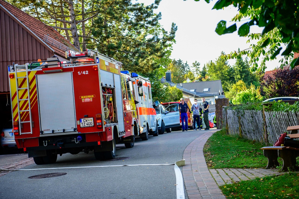 KFV-CW: Dachstuhlbrand in Zavelstein schnell unter Kontrolle