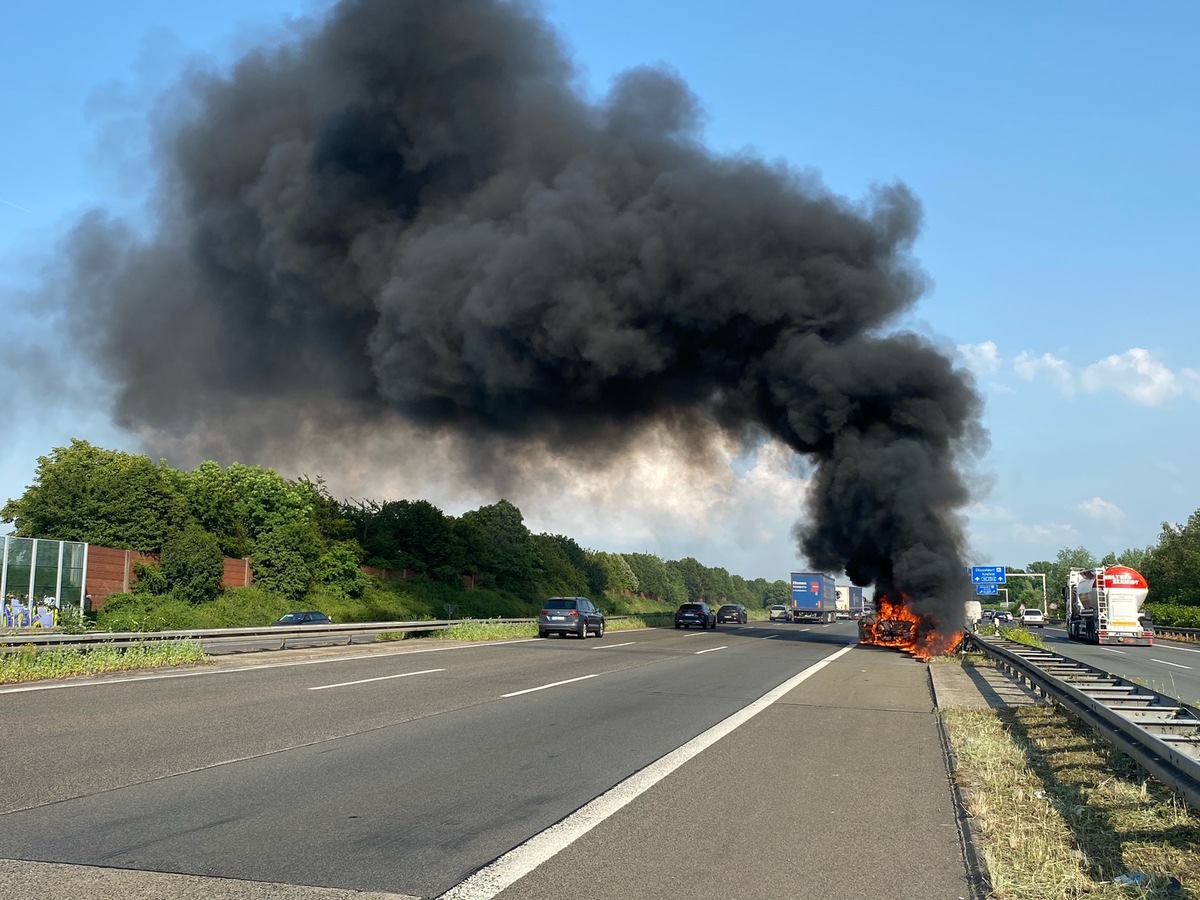 FW Ratingen: Einsatzreicher Hitzetag für Feuerwehr und Rettungsdienst