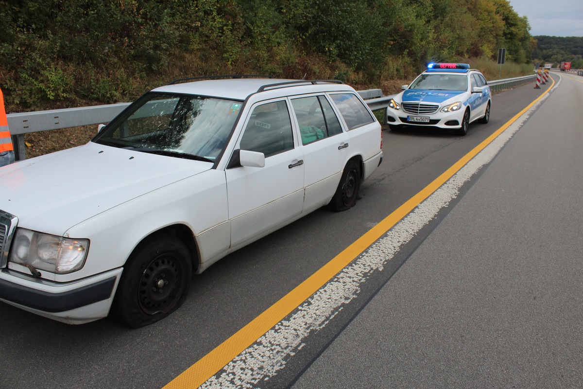 POL-PDKL: Zeugen nach Verkehrsunfall gesucht