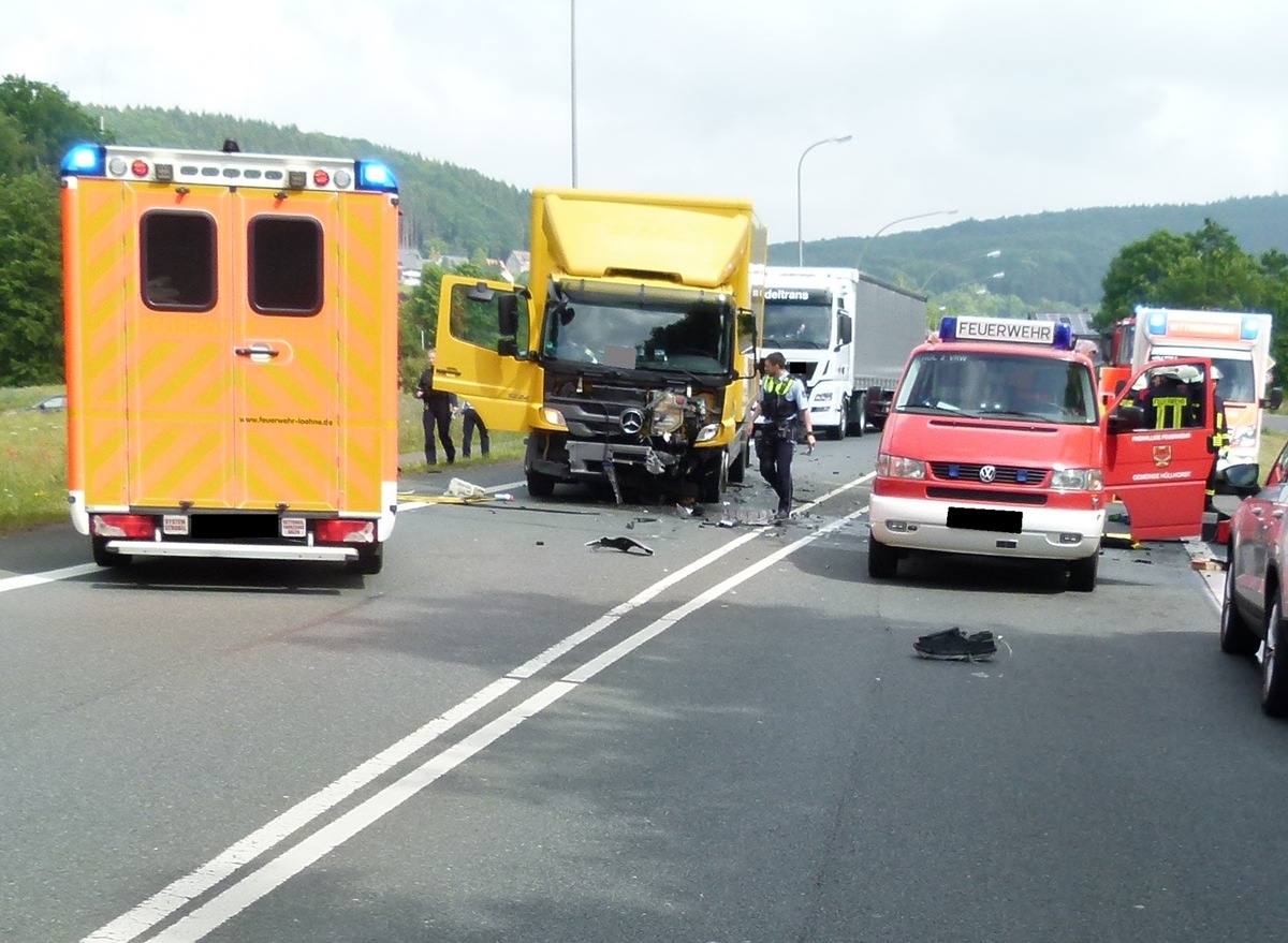 POL-MI: Schwerer Unfall auf der B 239 fordert ein Todesopfer