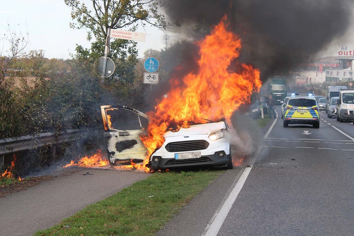 POL-DN: Pkw brennt vollständig aus